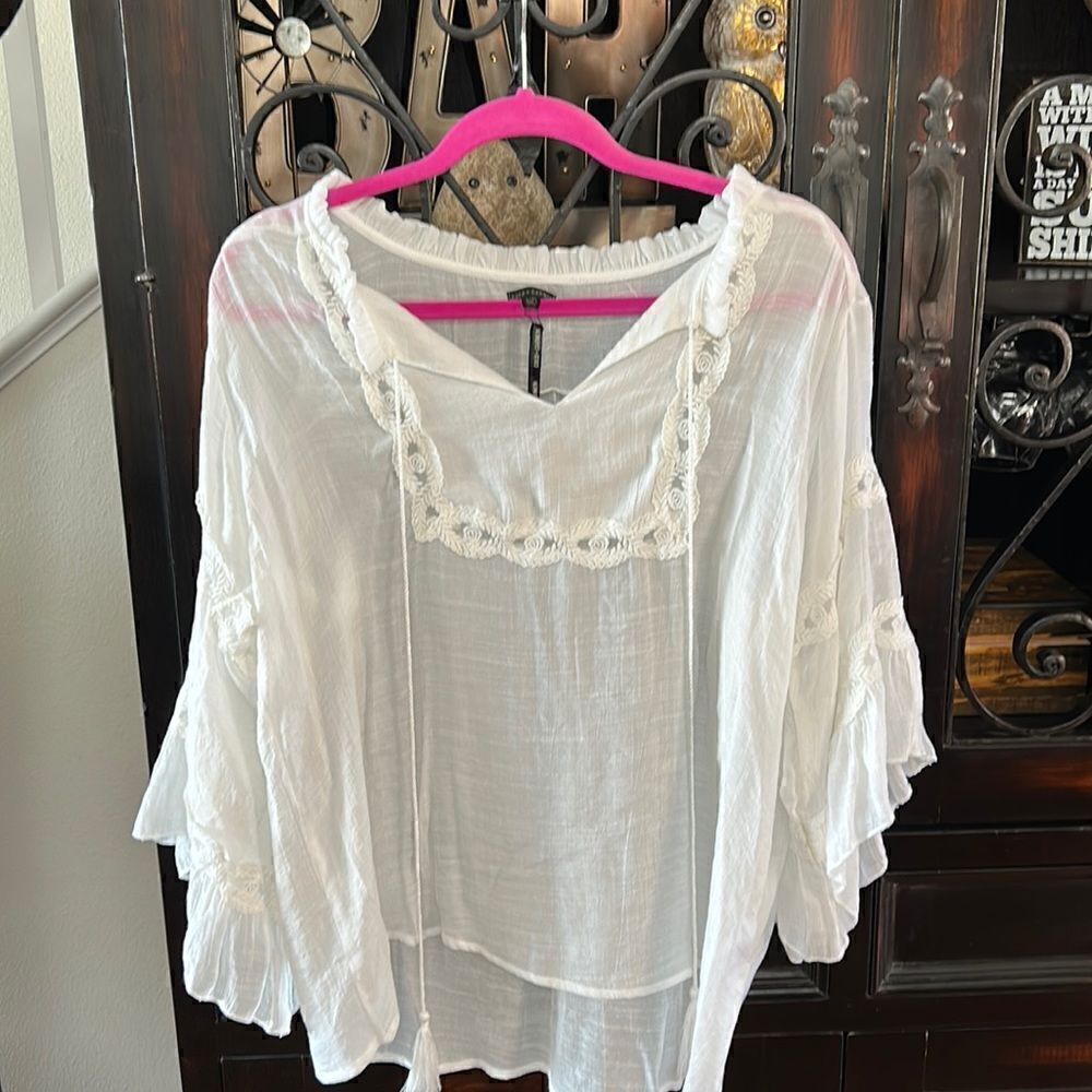 Pretty new white blouse